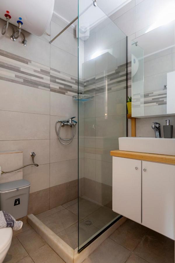 Sofia's 4u Appartement *